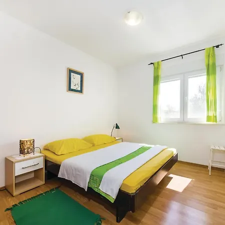 4 Bedroom Lovely In Kakma Polaca