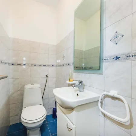 4 Bedroom Lovely In Kakma * Polaca