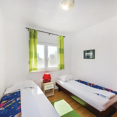 4 Bedroom Lovely In Kakma