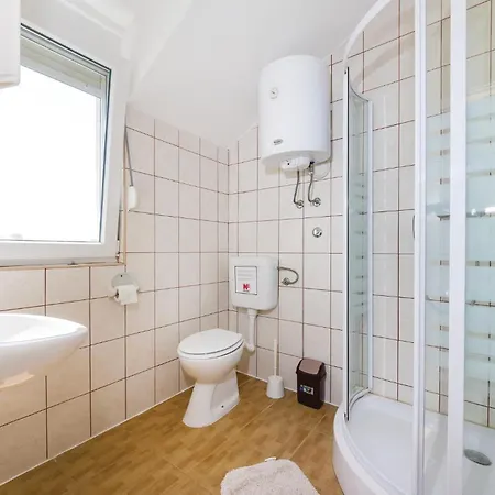4 Bedroom Lovely In Kakma Holiday home
