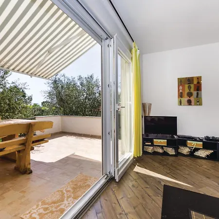 4 Bedroom Lovely In Kakma Holiday home *