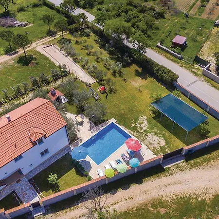 4 Bedroom Lovely In Kakma