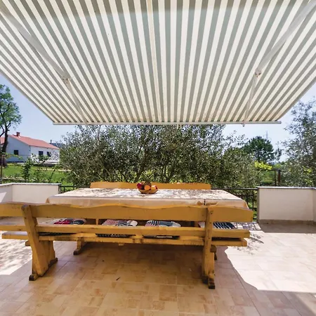 4 Bedroom Lovely In Kakma Holiday home *